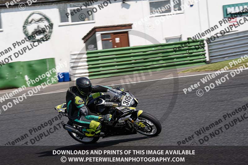 enduro digital images;event digital images;eventdigitalimages;mallory park;mallory park photographs;mallory park trackday;mallory park trackday photographs;no limits trackdays;peter wileman photography;racing digital images;trackday digital images;trackday photos